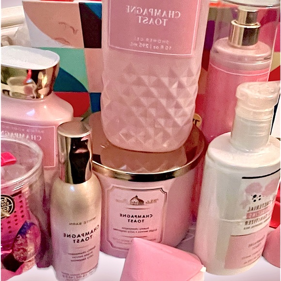 🆕Bath&Body Works X Beauty Blender MEGA BUNDLE🛍️💋 Plus 🆓 ❓🎁 - Picture 1 of 8